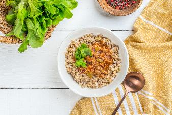 ТМ «Скоро готово» Каша «Три злака» с соевым мясом, 275 г. Vegan